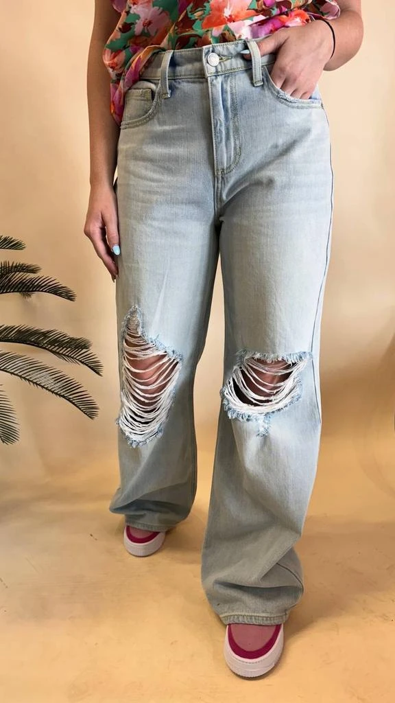 sneak peek Sneak Peek - Flare Sneak Peak Jeans 1