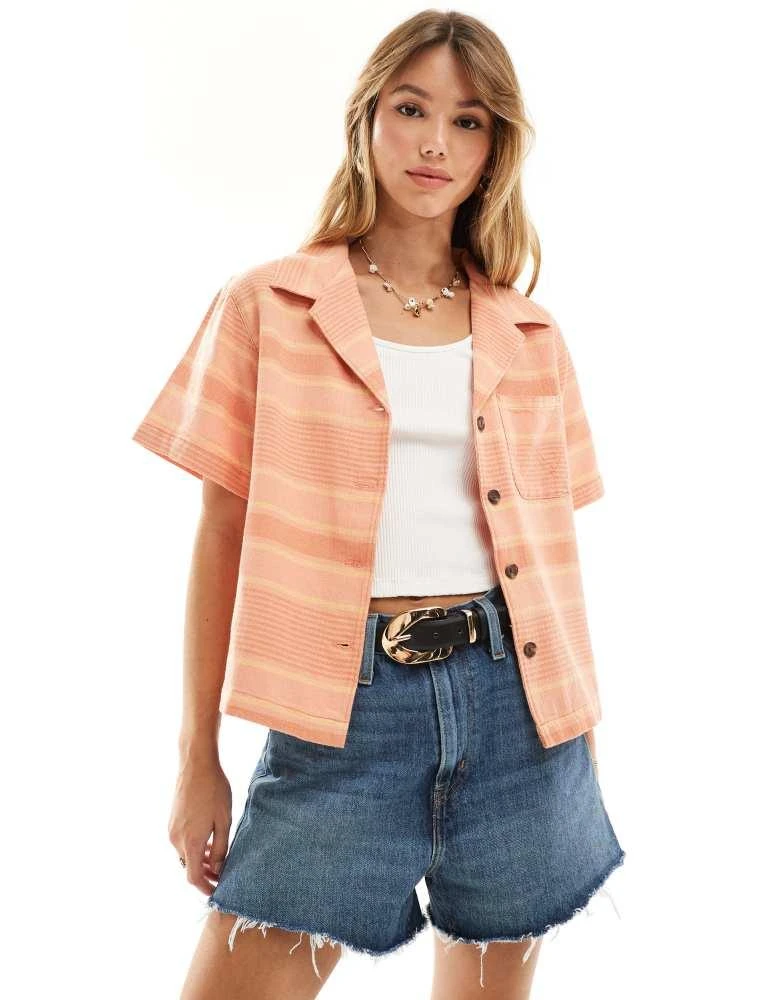 Wrangler Wrangler short sleeve revere textured shirt in orange 1