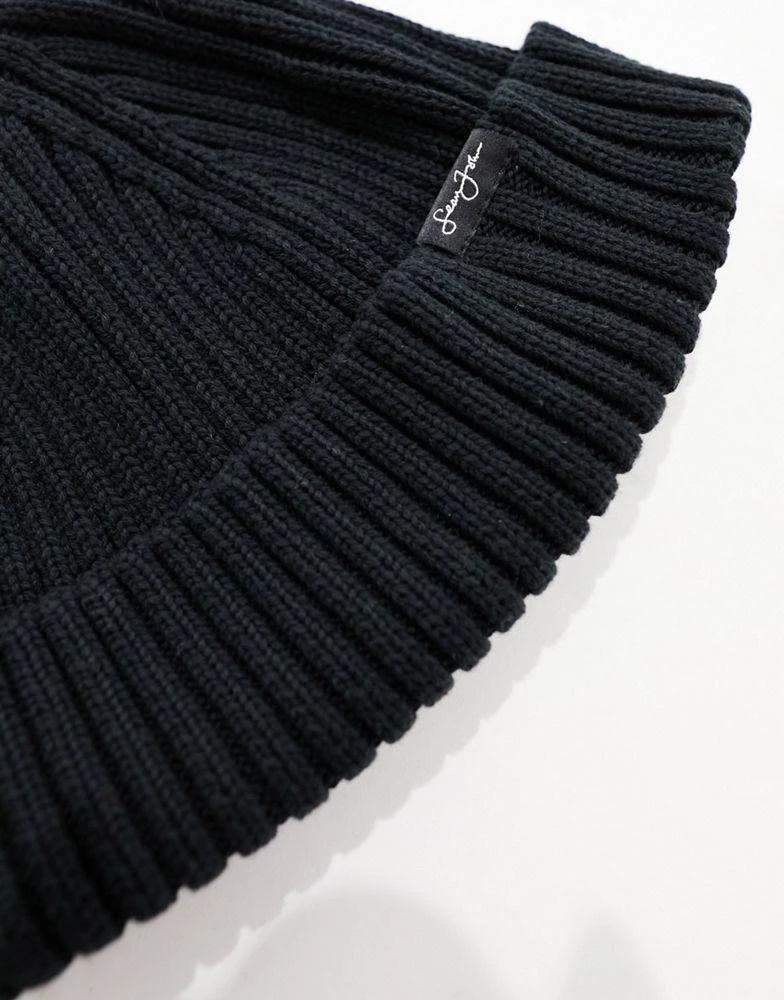 Sean John Sean John script flag beanie in black 3