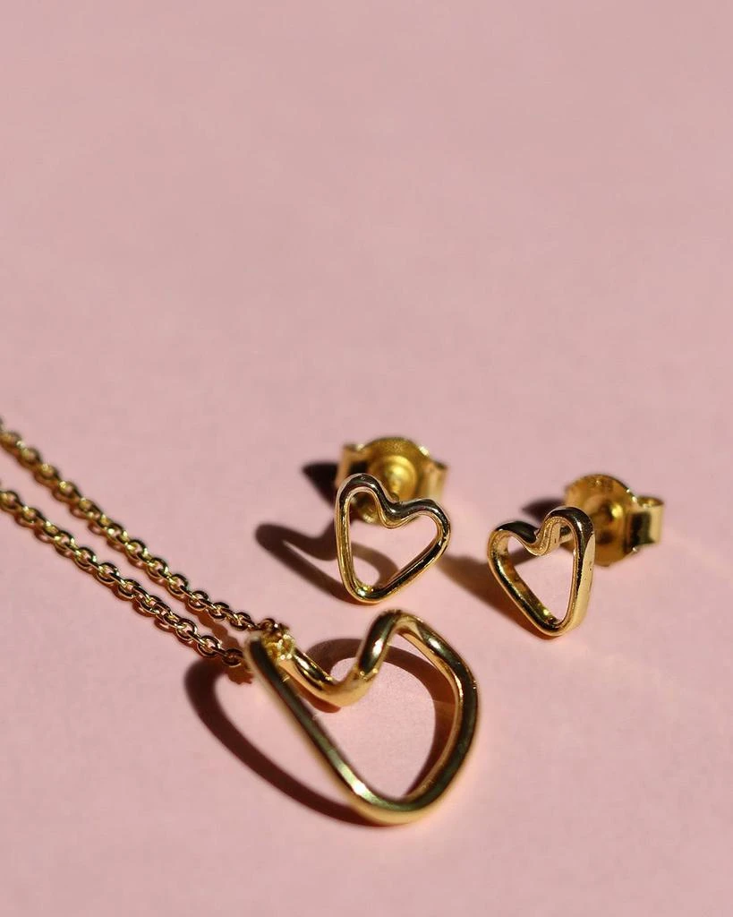 Ottoman Hands Heart Studs 4