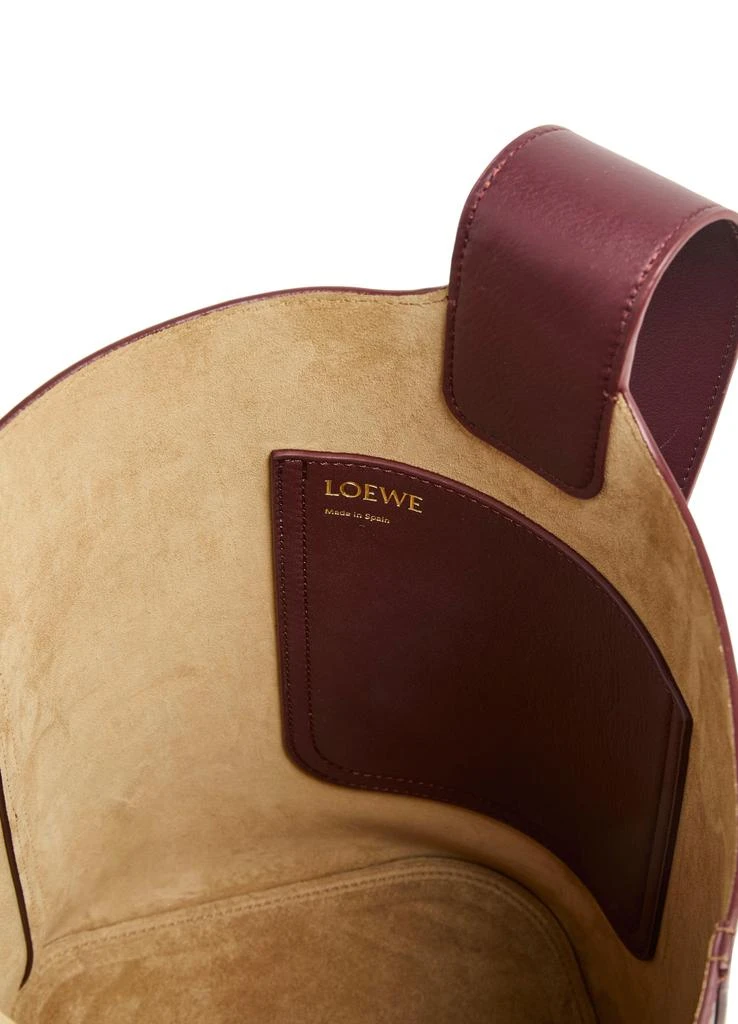 Loewe Pebble bucket bag 5