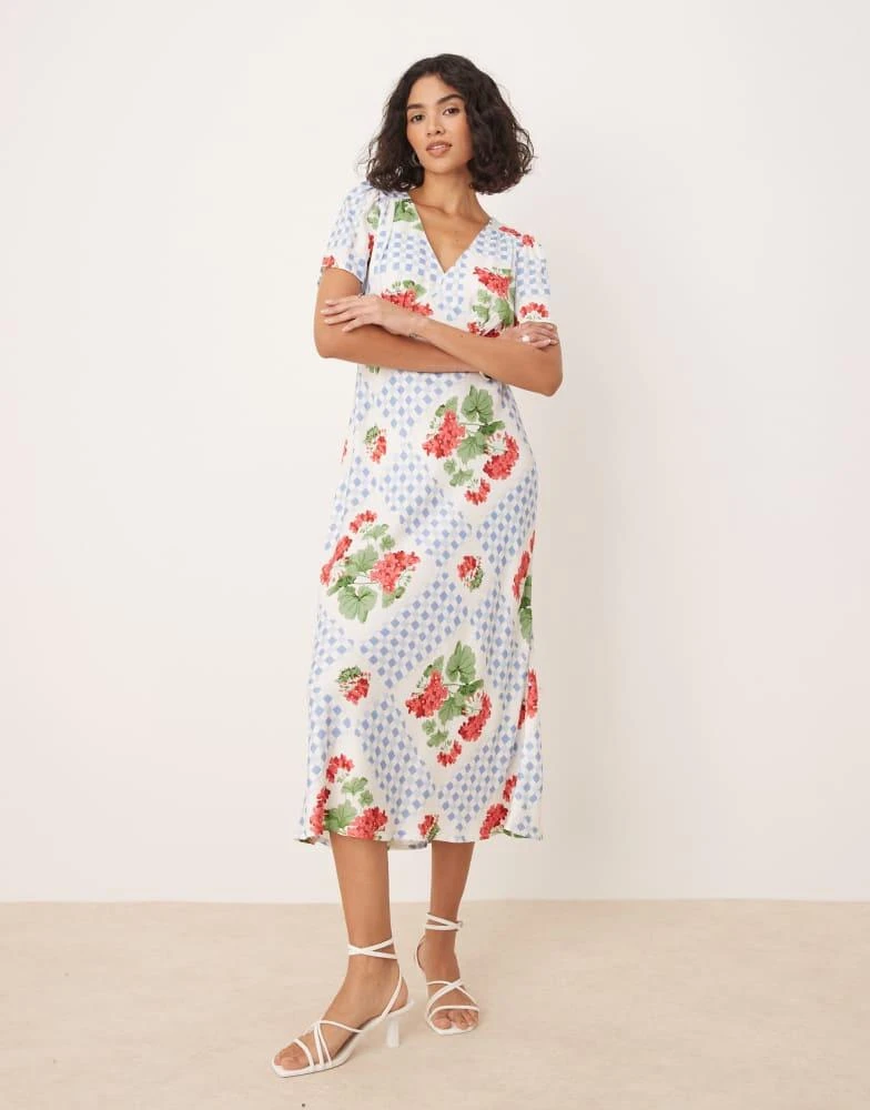 Nobody's Child Nobody's Child Flora midi tea dress in geranium floral 1