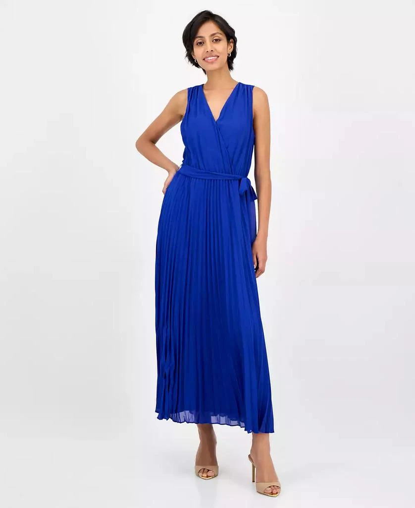 Sandra Darren Women's Sleeveless Pleated Maxi Dress 1