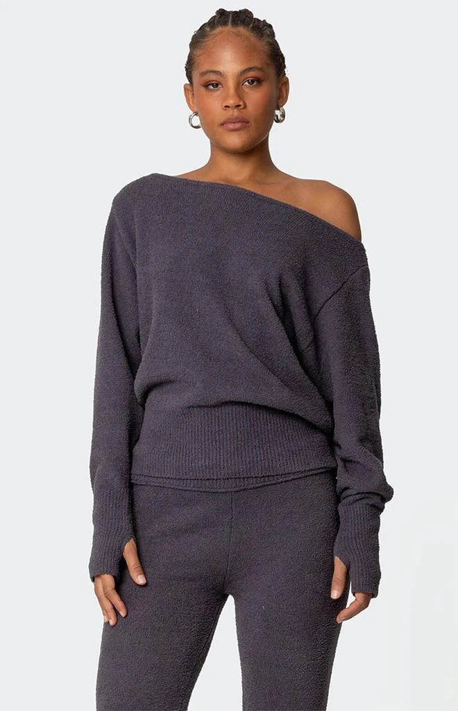 Edikted Plush Oversized Asymmetric Sweater 1