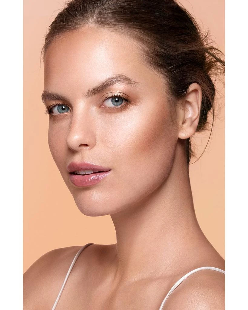 Chantecaille Cosmos Collection Highlighter 4