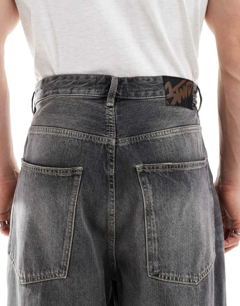 Pull&Bear Pull&Bear baggy fit jeans in washed grey 4