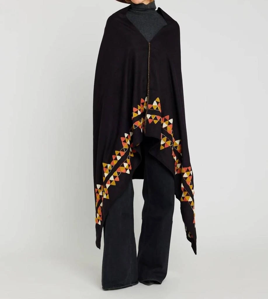 V de Vinster V De Vinster - Playful Poncho