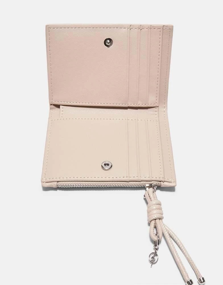 Stradivarius Stradivarius Card holder purse with pull tab detail in ecru 4