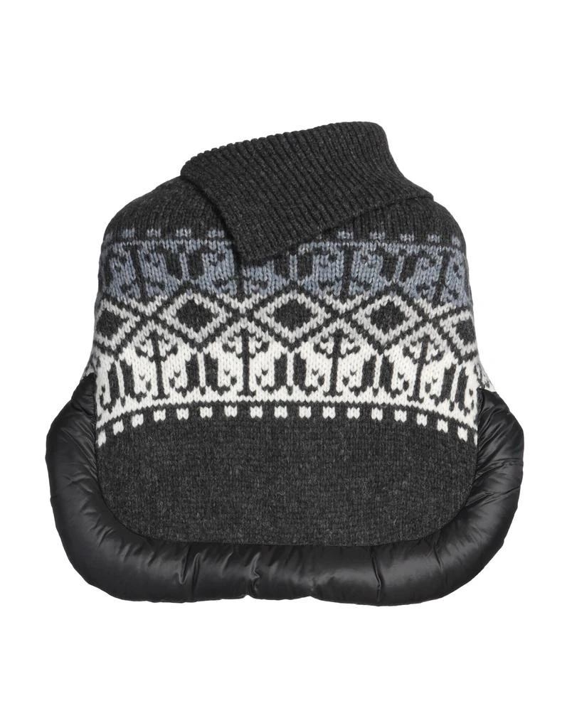 MOORER Cape 2