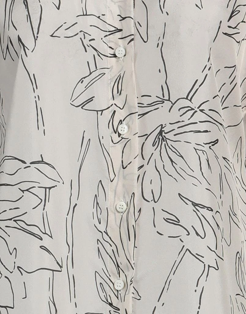 Brunello Cucinelli Floral shirts
blouses 4