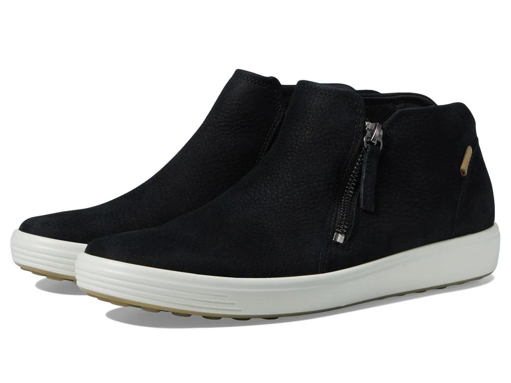 ECCO Soft 7 Low Cut Zip Bootie 1