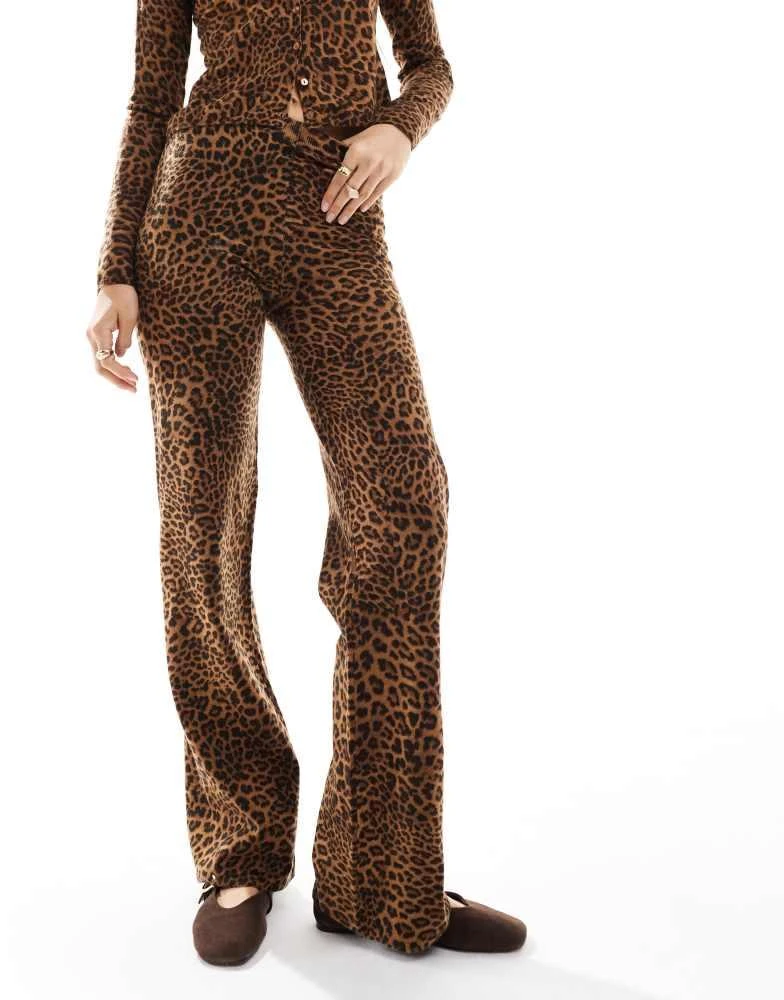 Bershka Bershka knitted wide leg trousers co-ord in leopard print 2
