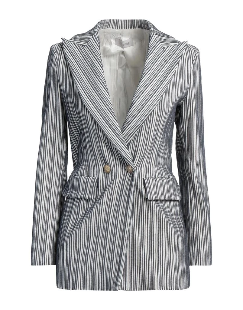 Motel Blazer 1