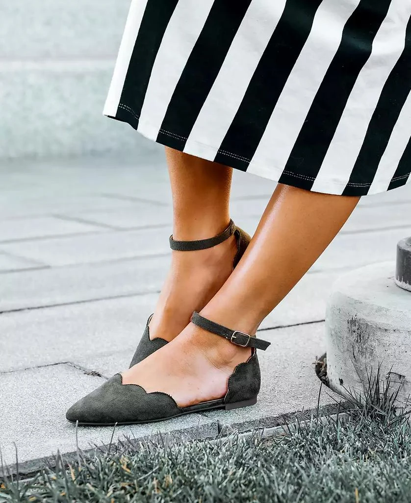 Journee Collection Women's Lana Scalloped Edge Ankle Strap Flats 6