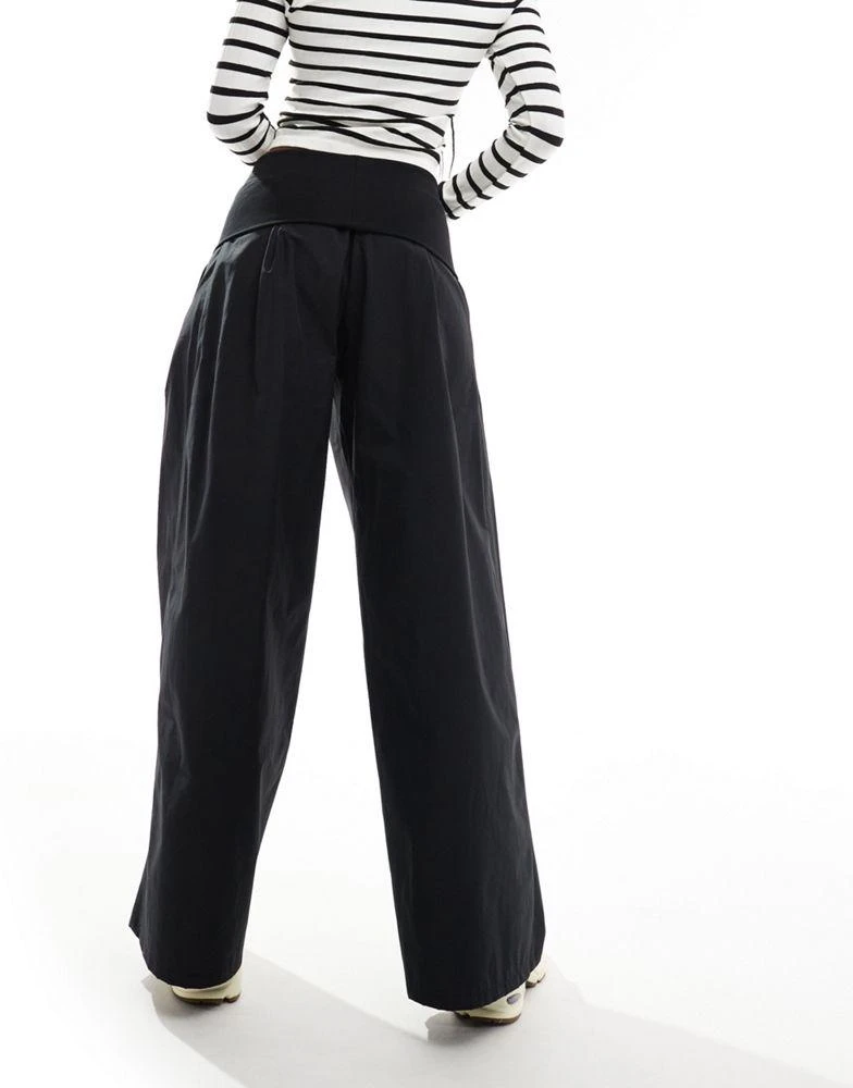 Bershka Bershka poplin fold over wide leg trousers in black 4