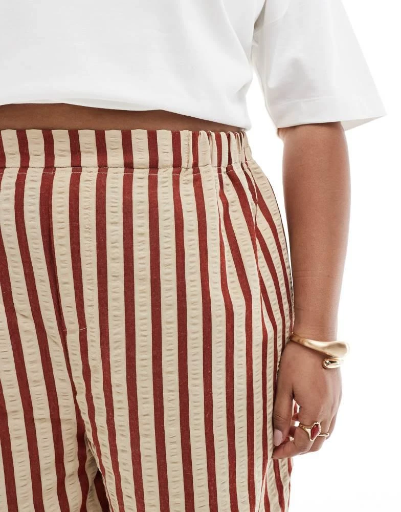 ASOS ASOS DESIGN Curve straight leg seersucker trousers in rust stripe 3