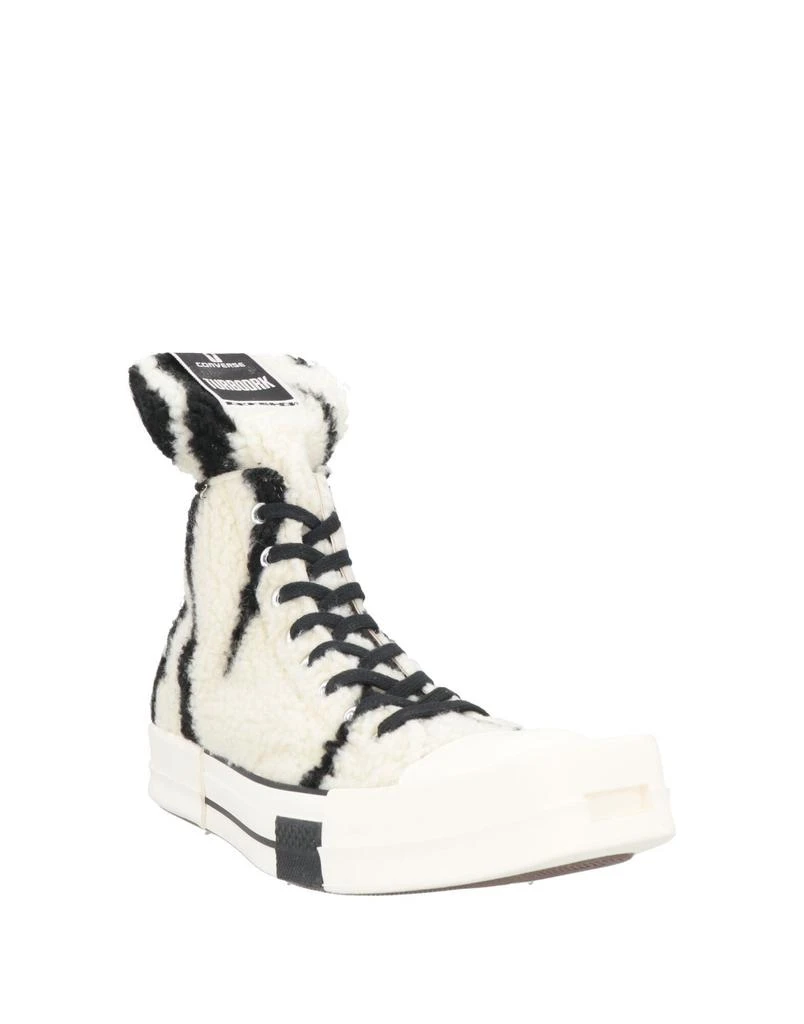 Converse Sneakers 2