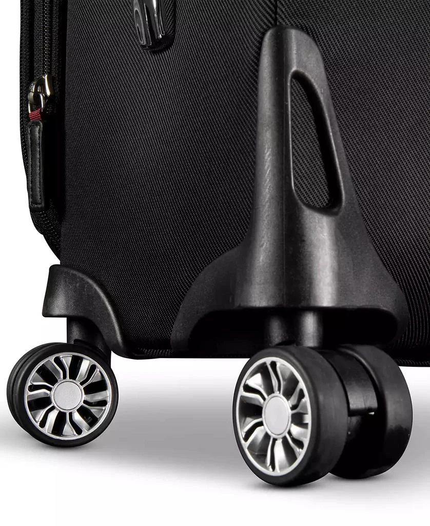 Ricardo Rodeo Drive 2.0 Softside 21" Carry-on Spinner Suitcase 9