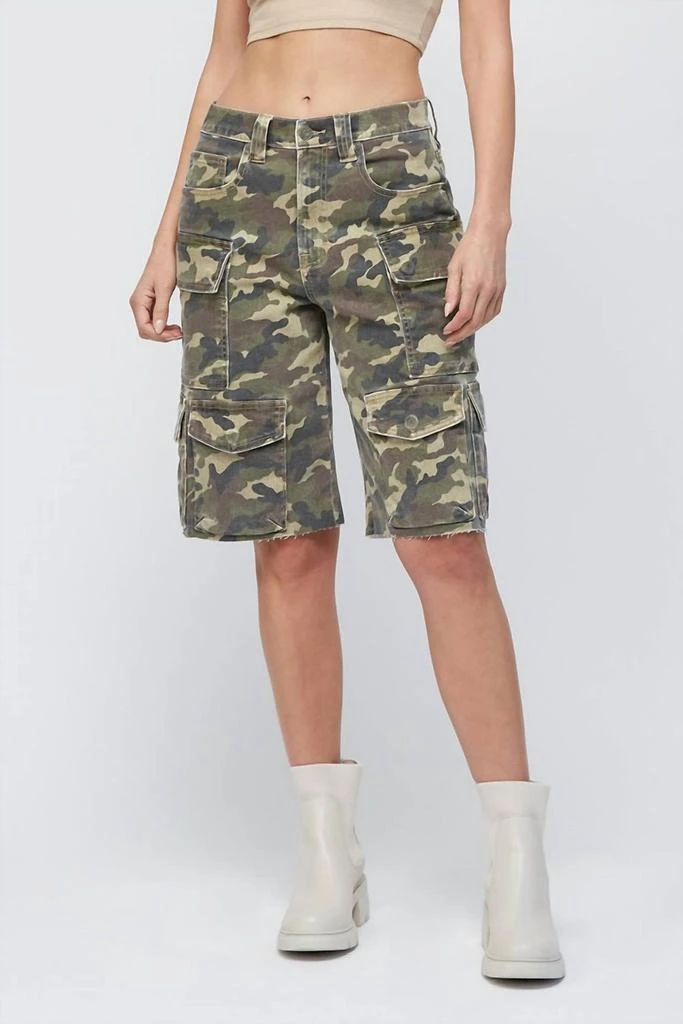 HIDDEN Baggy Cargo Short In Olive/camo 1