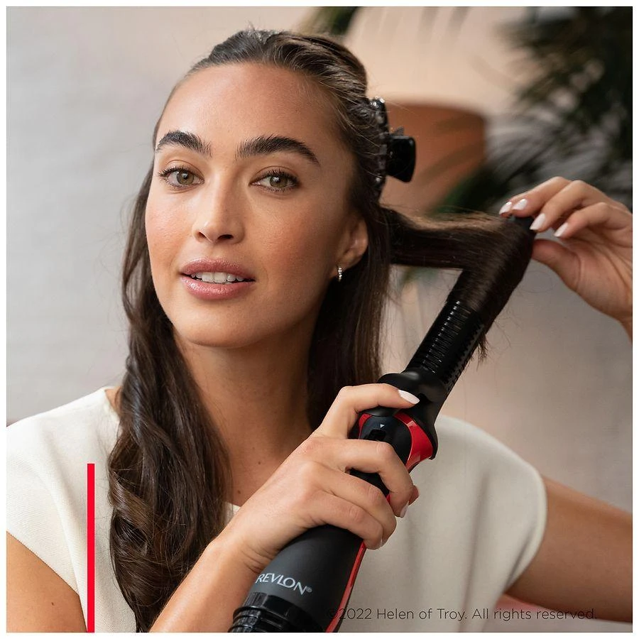 Revlon One Step Blowout Curls 6