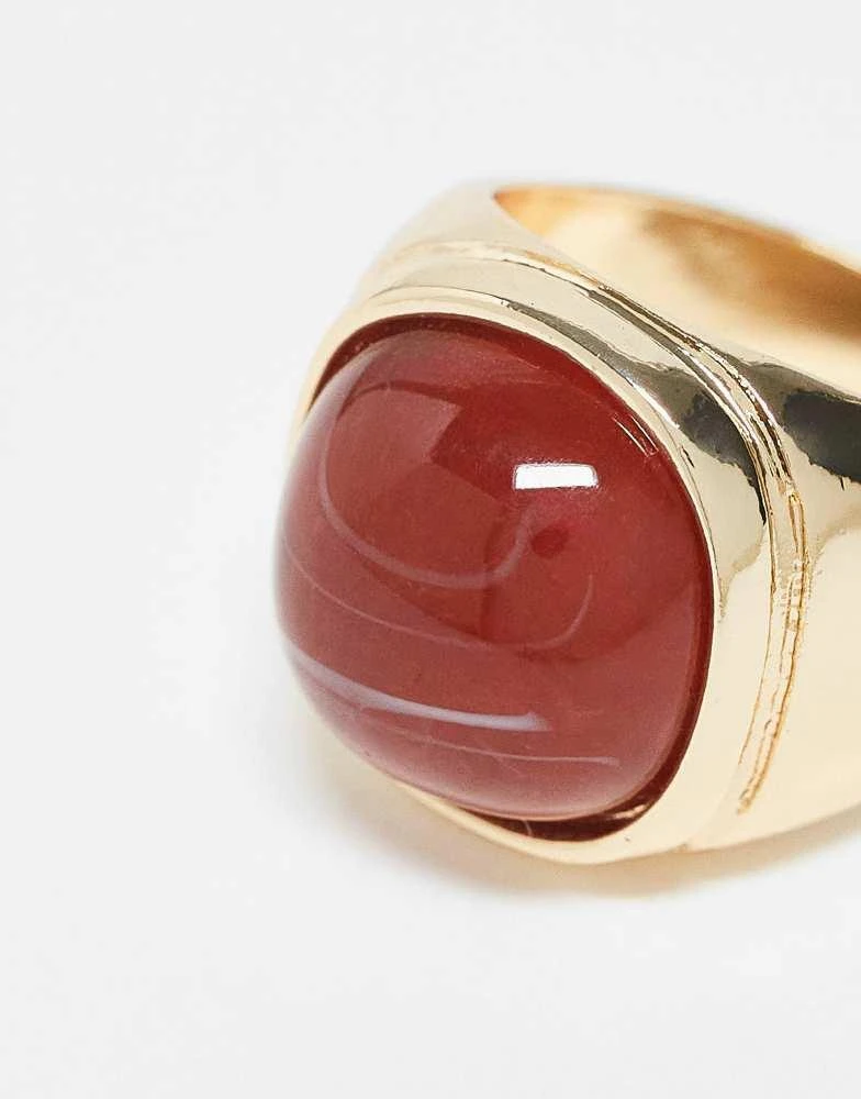 Reclaimed Vintage Reclaimed Vintage unisex gold ring with red stone 3