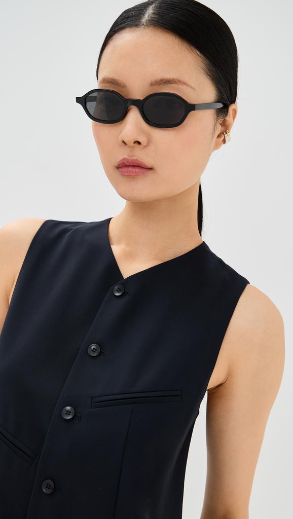Illesteva Munich Black Sunglasses with Grey Flat Lenses