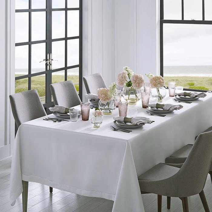 Sferra Festival Tablecloth, 66" x 106" 4