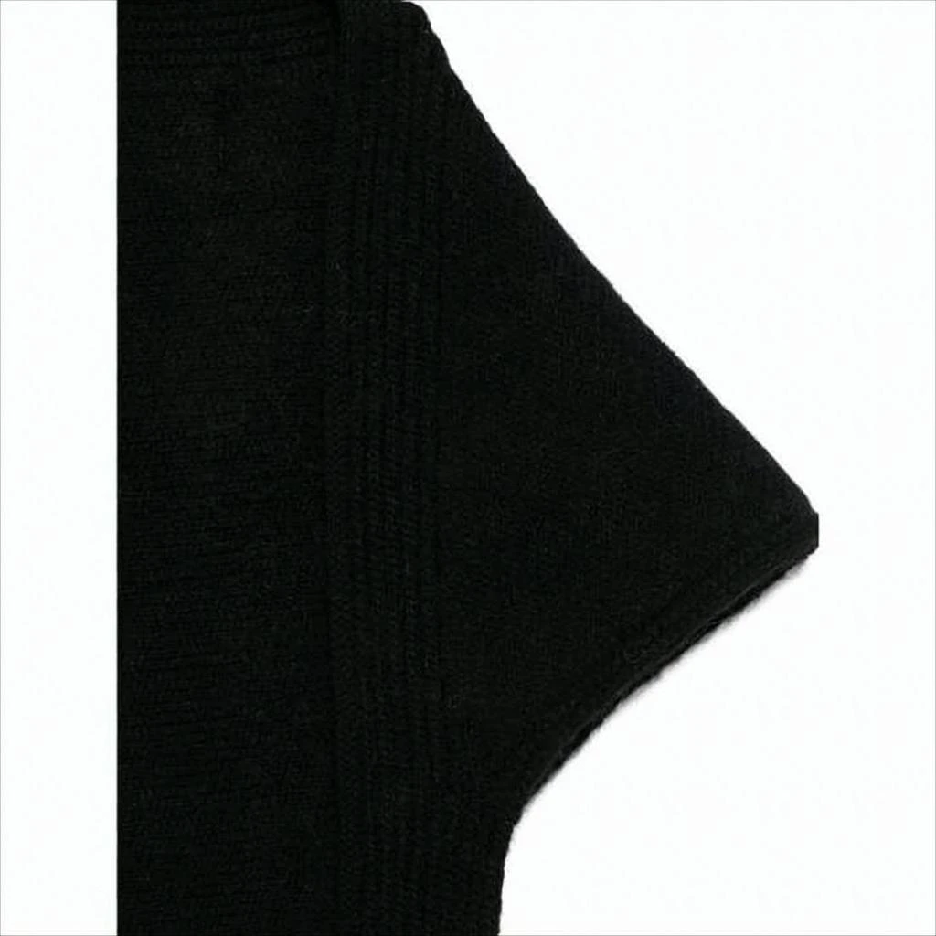 Jacquemus Triangular Black Ribbed Knitted Scarf 2