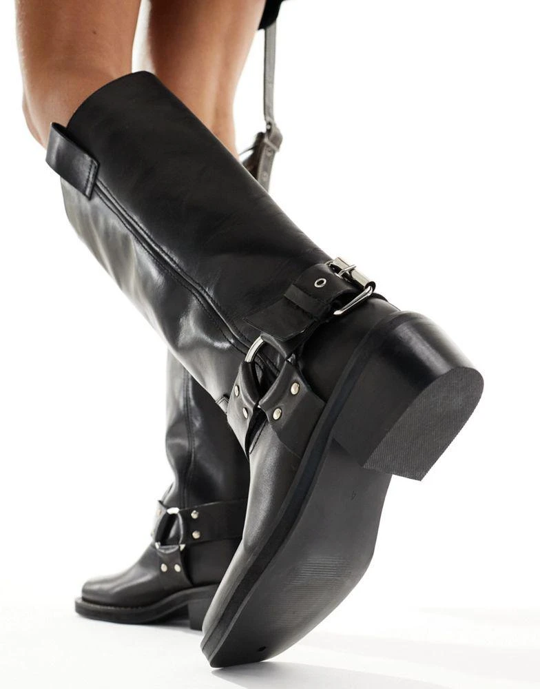 ASOS ASOS DESIGN Chief leather biker boots in black 2