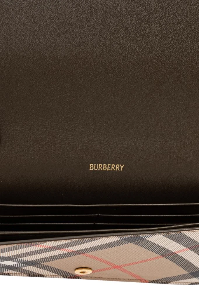 Burberry Wallet on Chain 5