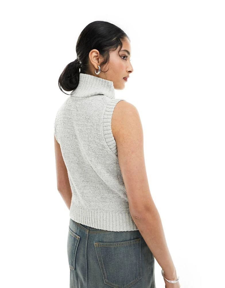 Weekday Weekday Cherin knitted half zip high neck vest in light grey 4
