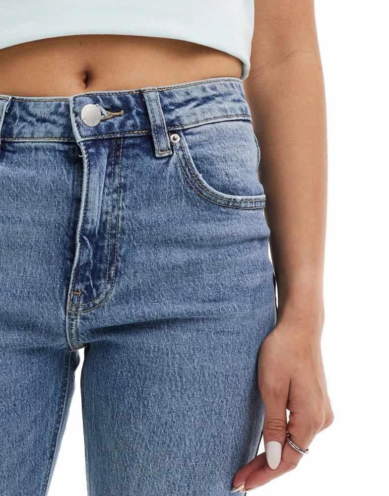 Pull&Bear Pull&Bear mid rise straight comfort jean in medium blue 5