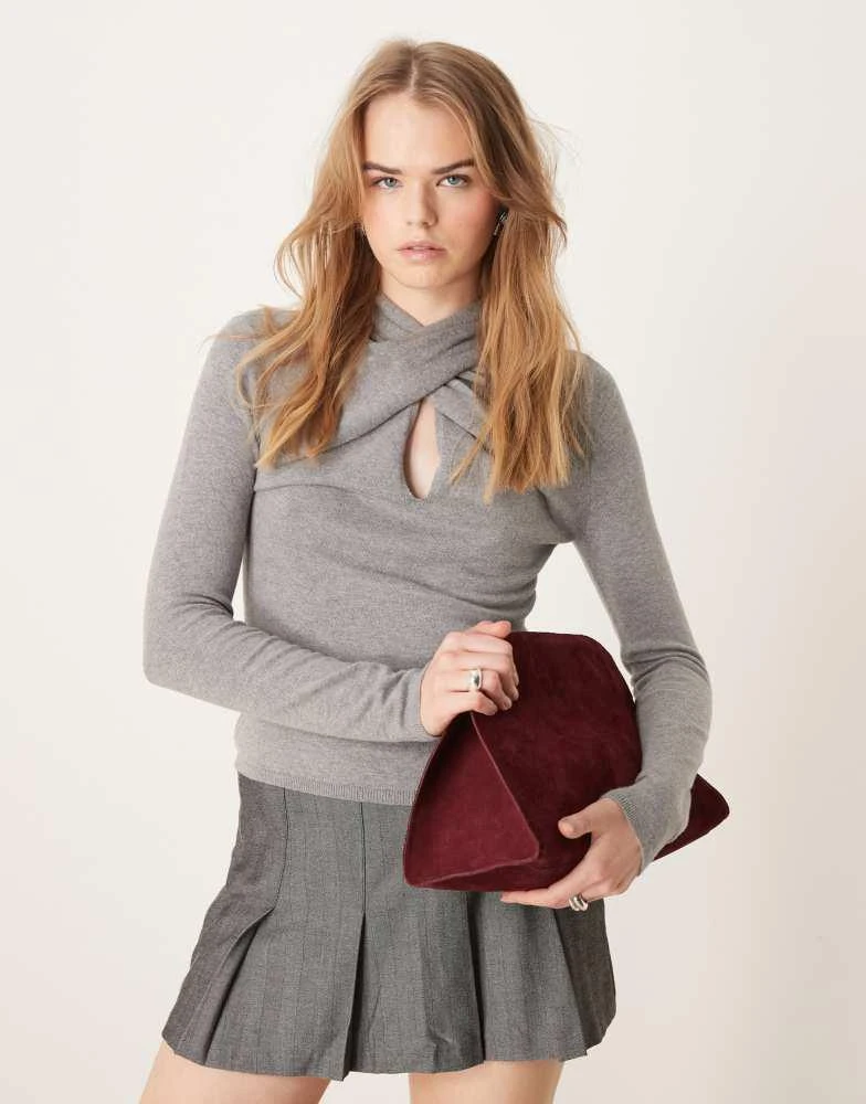 Abercrombie & Fitch Abercrombie & Fitch twist front detail top in charcoal 1
