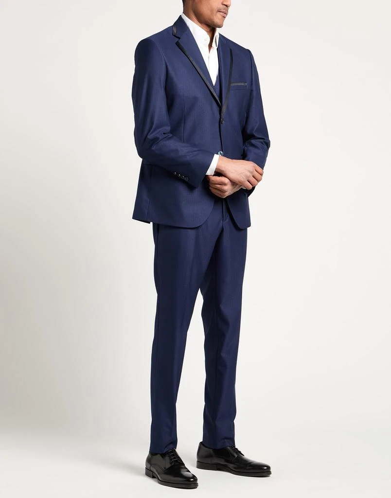 ALESSANDRO GILLES Suits 2