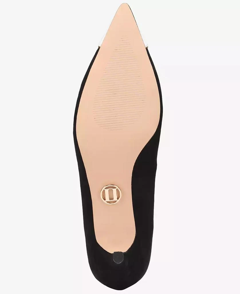 THINGS II COME Women
s Jacey Luxurious Pointed-Toe Kitten Heel Pumps 7