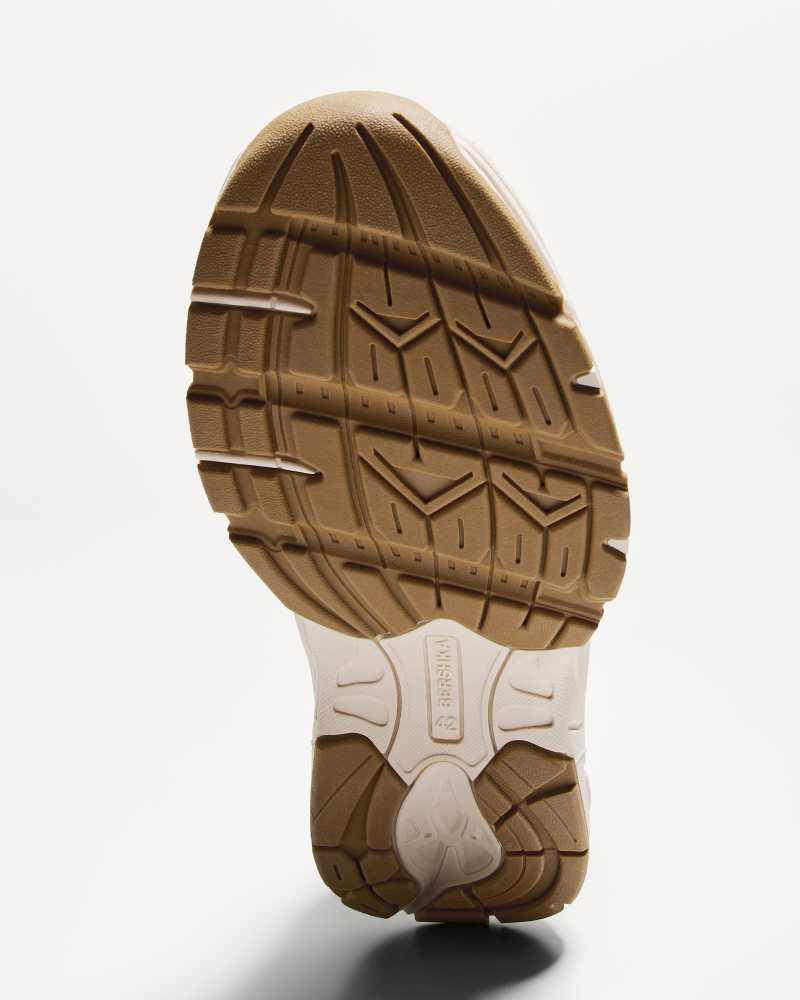 Bershka Bershka chunky sole sneakers in white
