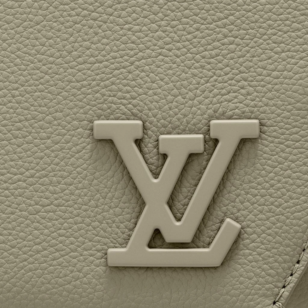 Louis Vuitton Takeoff Messenger 6