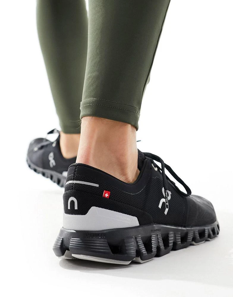 On ON Cloud X 3 training trainers in black 3