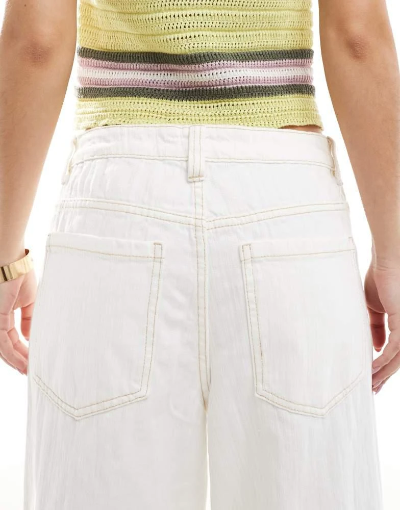 Bershka Berska ultra wide leg jeans in white 4