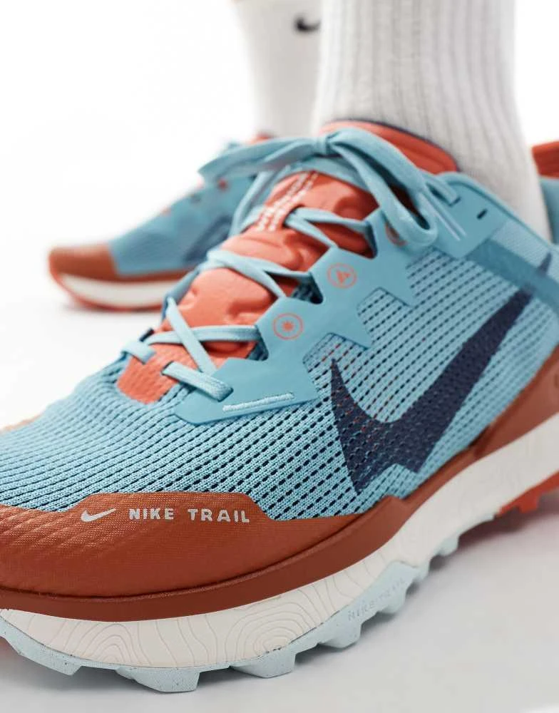 NIKE Nike Running React Wildhorse 8 trainers in light blue and orange 5