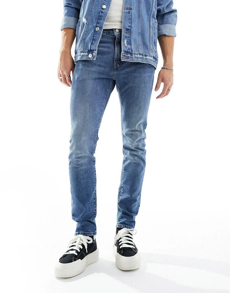 Levi's Levi's 510 skinny jeans in mid wash blue 2