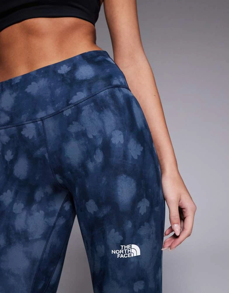 The North Face The North Face Flex 25" leggings in navy print 2