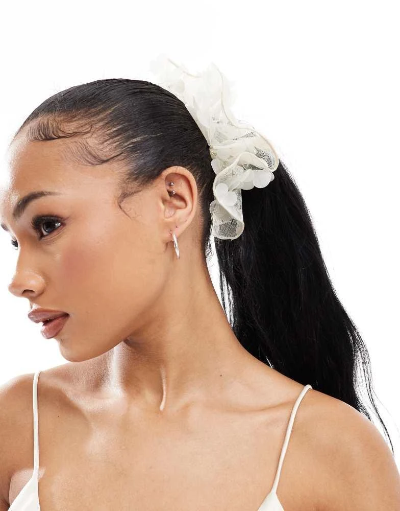 Pieces Pieces XL floral applique scrunchie in white 2