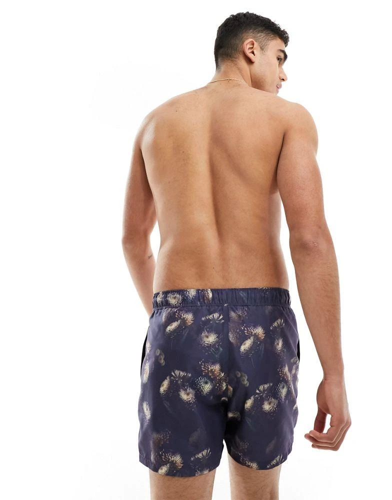 ASOS ASOS DESIGN swim shorts in short length in floral print 4
