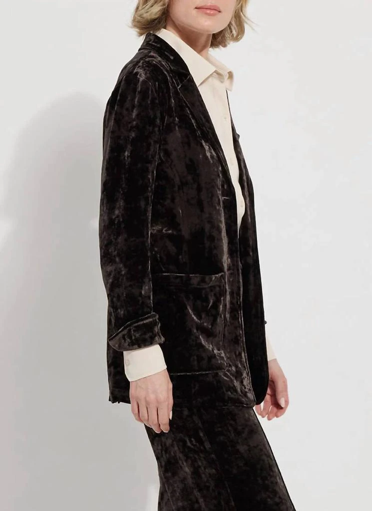 Lyssé Women's Shay Crushed St Velvet Suit Blazer In Double Espresso 5