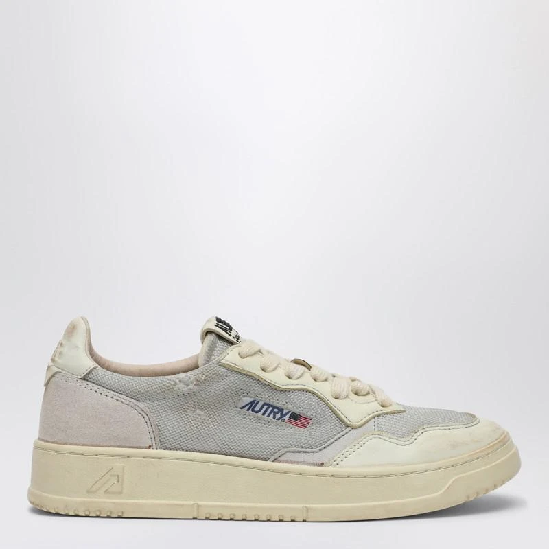 Autry Sneaker Medalist Low Super Vintage in gray/white leather and mesh 1