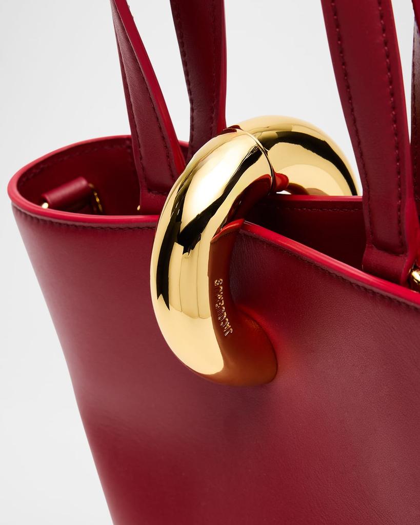 【関税＆送料込み】Jacquemus Le Bambola Moyen Bucket Bag Jacquemus Le Bambola Bucket Bag | Neutrals | FARFETCH