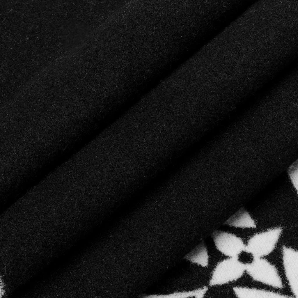 Louis Vuitton LV Smash Scarf 4