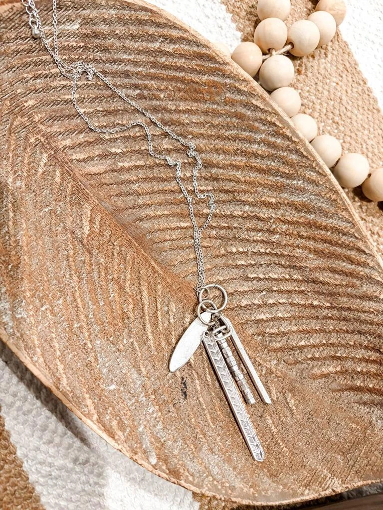 Southern Seoul Southern Seoul - Women
s Multi Charm Arrow Long Necklace