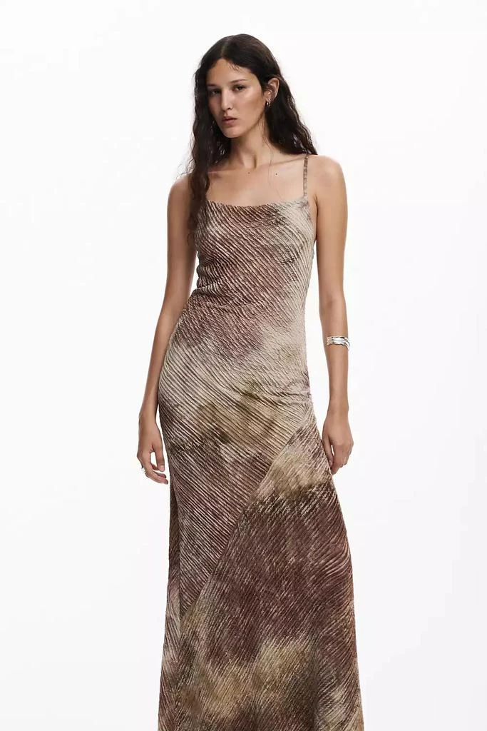 Shop Women's Long gradient strap dress on Sale at BeyondStyle  Get 40% Off  Women's Long gradient strap dress with Limited-Time Flash Deals, Exclusive  Discounts, and Special Offers. Enjoy Unbeatable Savings on
